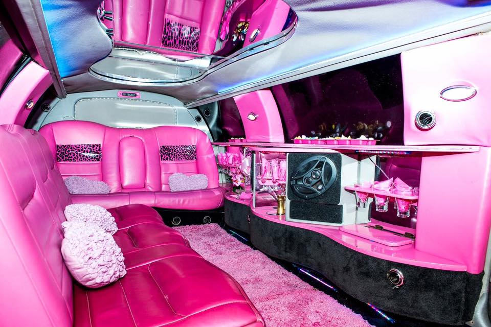 Location limousine Rose à Paris